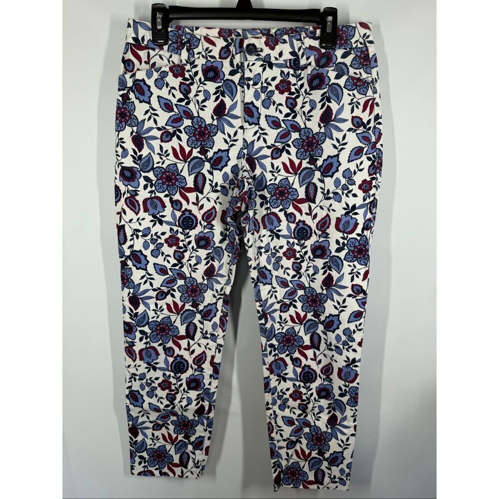 Khakis by Gap slim city floral capri size 6/28